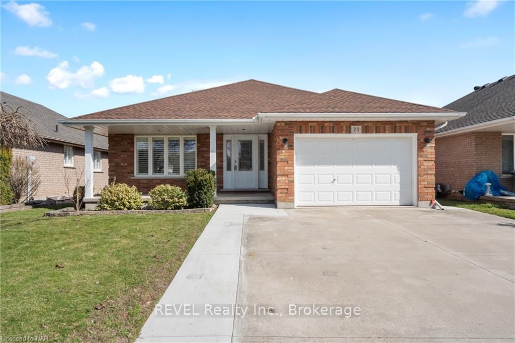 Photo 2 of 23 Tanner Drive, Pelham, Fonthill — HOMEH