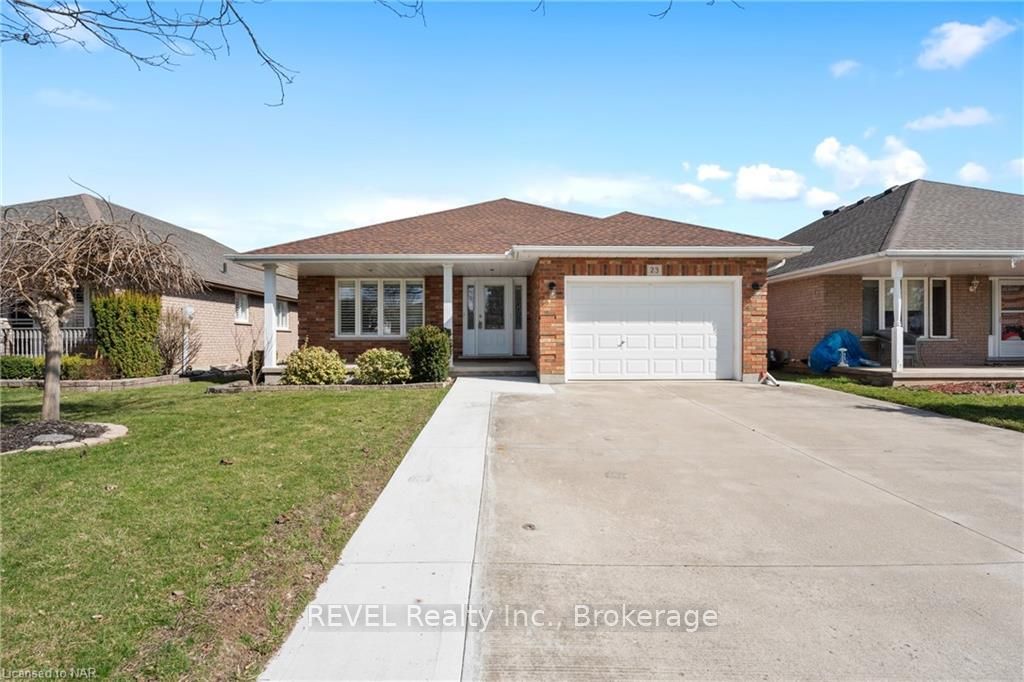 Photo 3 of 23 Tanner Drive, Pelham, Fonthill — HOMEH