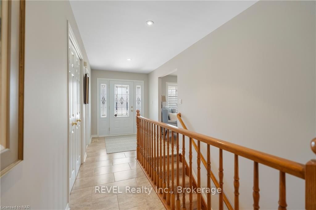 Photo 6 of 23 Tanner Drive, Pelham, Fonthill — HOMEH