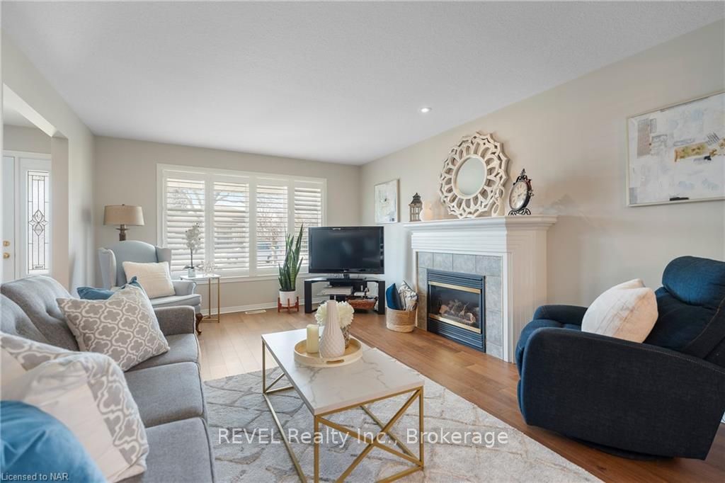 Photo 8 of 23 Tanner Drive, Pelham, Fonthill — HOMEH