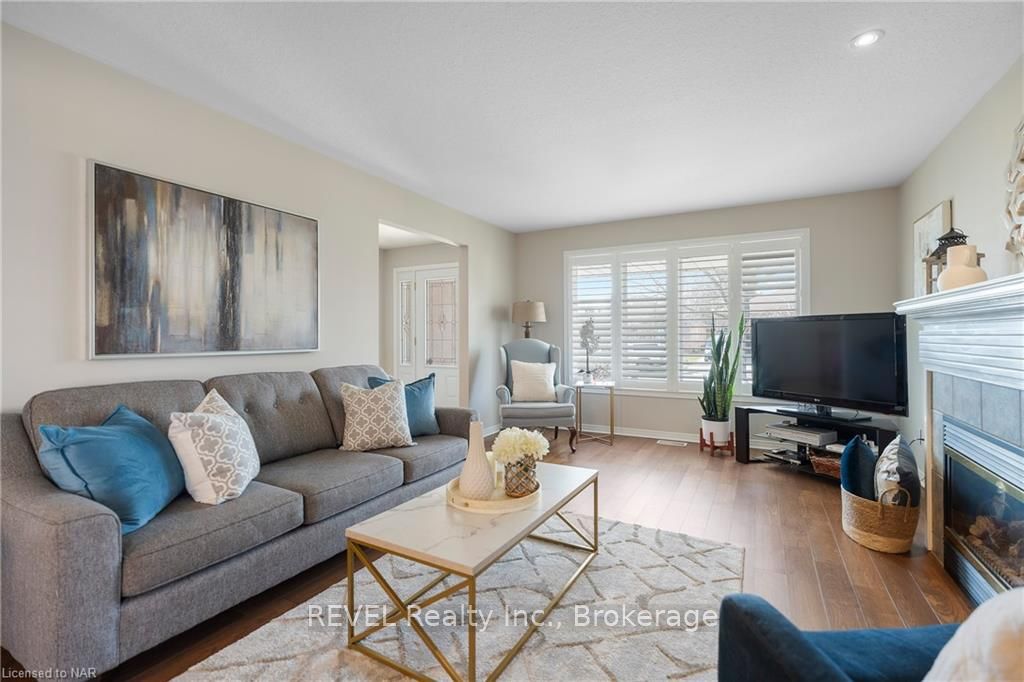 Photo 9 of 23 Tanner Drive, Pelham, Fonthill — HOMEH
