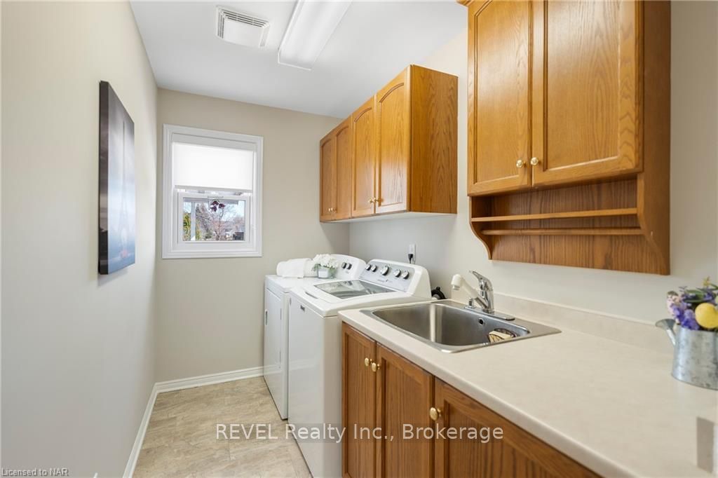 Photo 17 of 23 Tanner Drive, Pelham, Fonthill — HOMEH