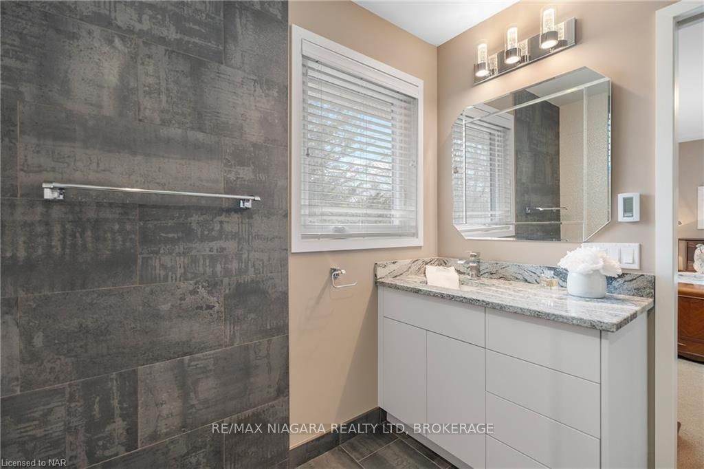 Photo 24 of 3 Townsend Circle, Pelham, Fonthill — HOMEH