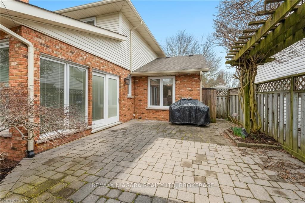 Photo 38 of 3 Townsend Circle, Pelham, Fonthill — HOMEH