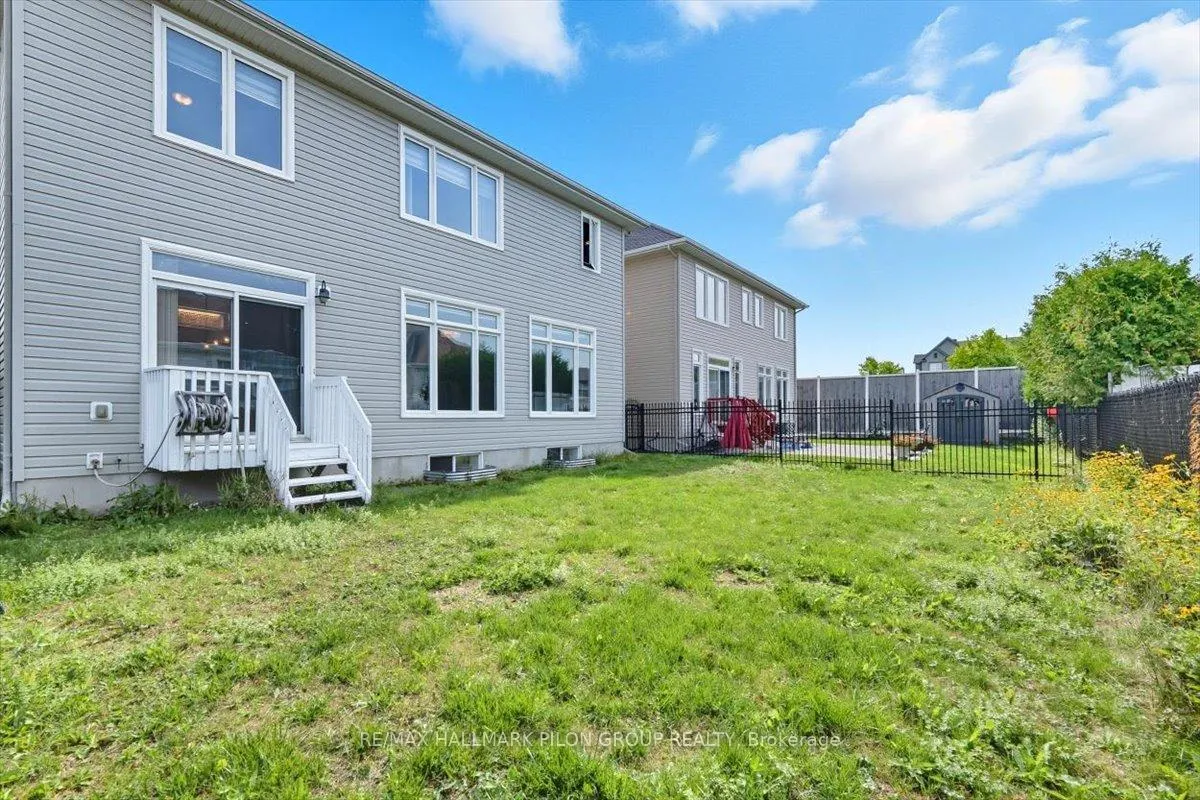 Photo 24 of 502 Strasbourg Street, Ottawa, Avalon West — HOMEH