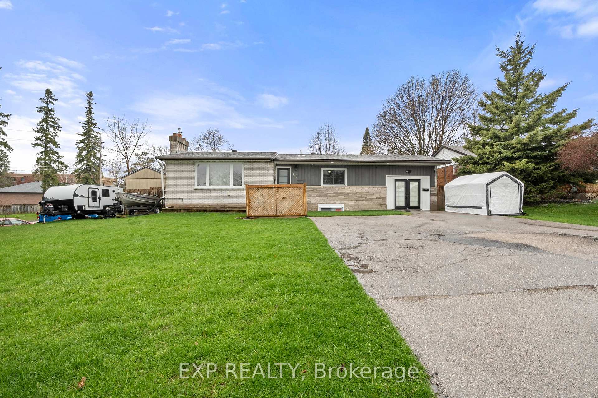 Front of 143 Westmount Drive N