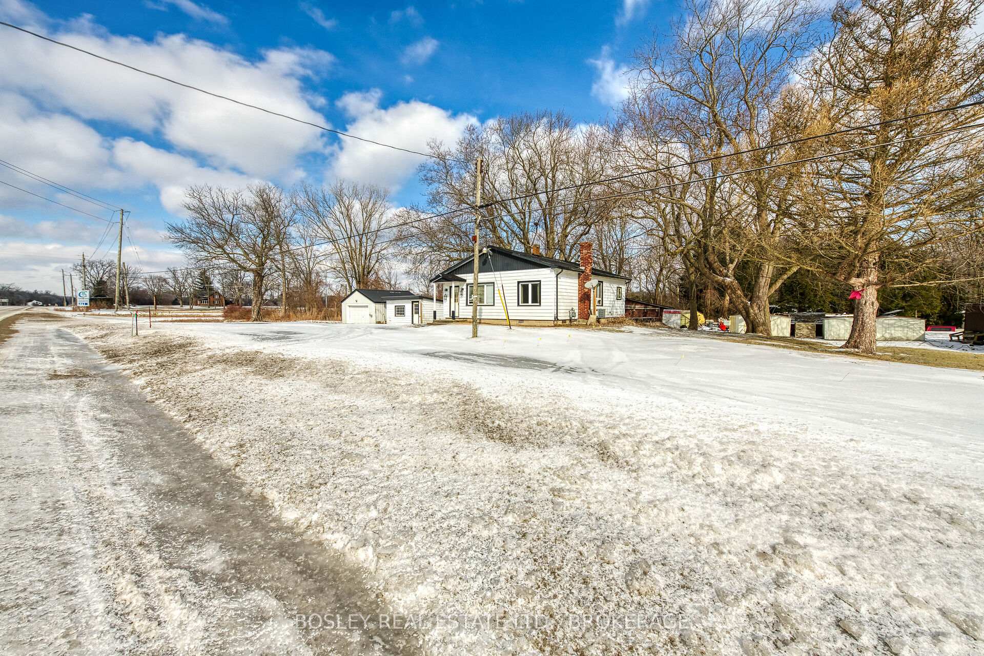 Photo 3 of 1542 Highway 59, Norfolk, Rural S. Walsingham — HOMEH