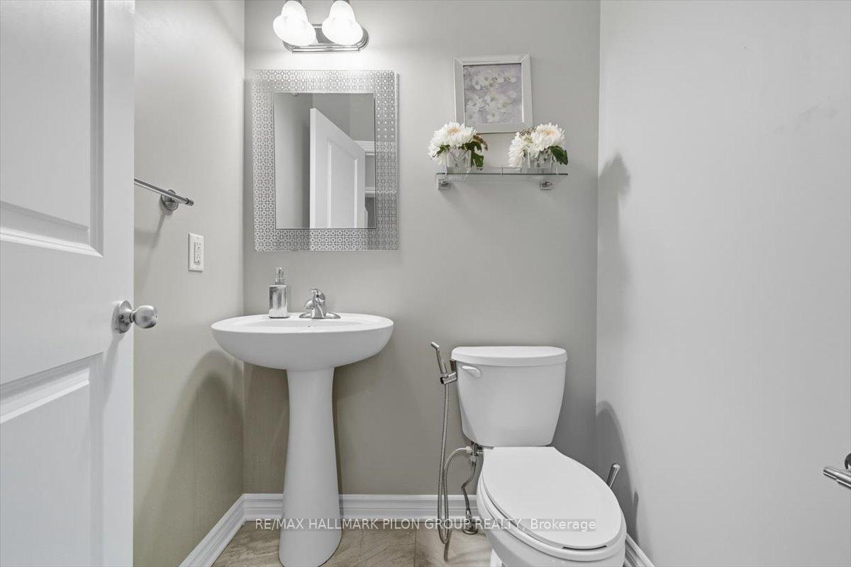 Photo 11 of 502 Strasbourg Street, Ottawa, Avalon West — HOMEH