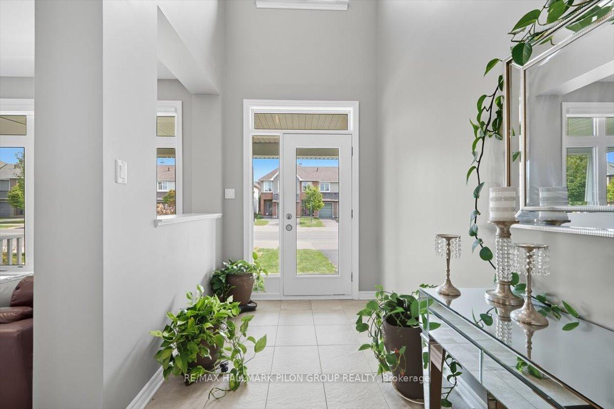 Photo 12 of 502 Strasbourg Street, Ottawa, Avalon West — HOMEH