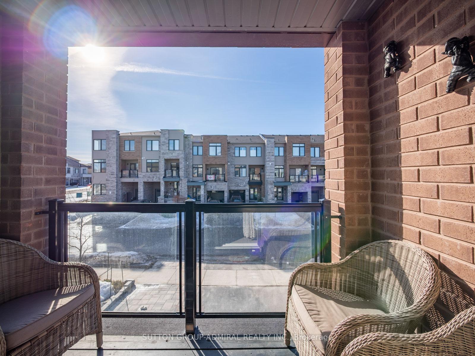 Photo 20 of 6 Vantage Loop, Newmarket, Woodland Hill — HOMEH