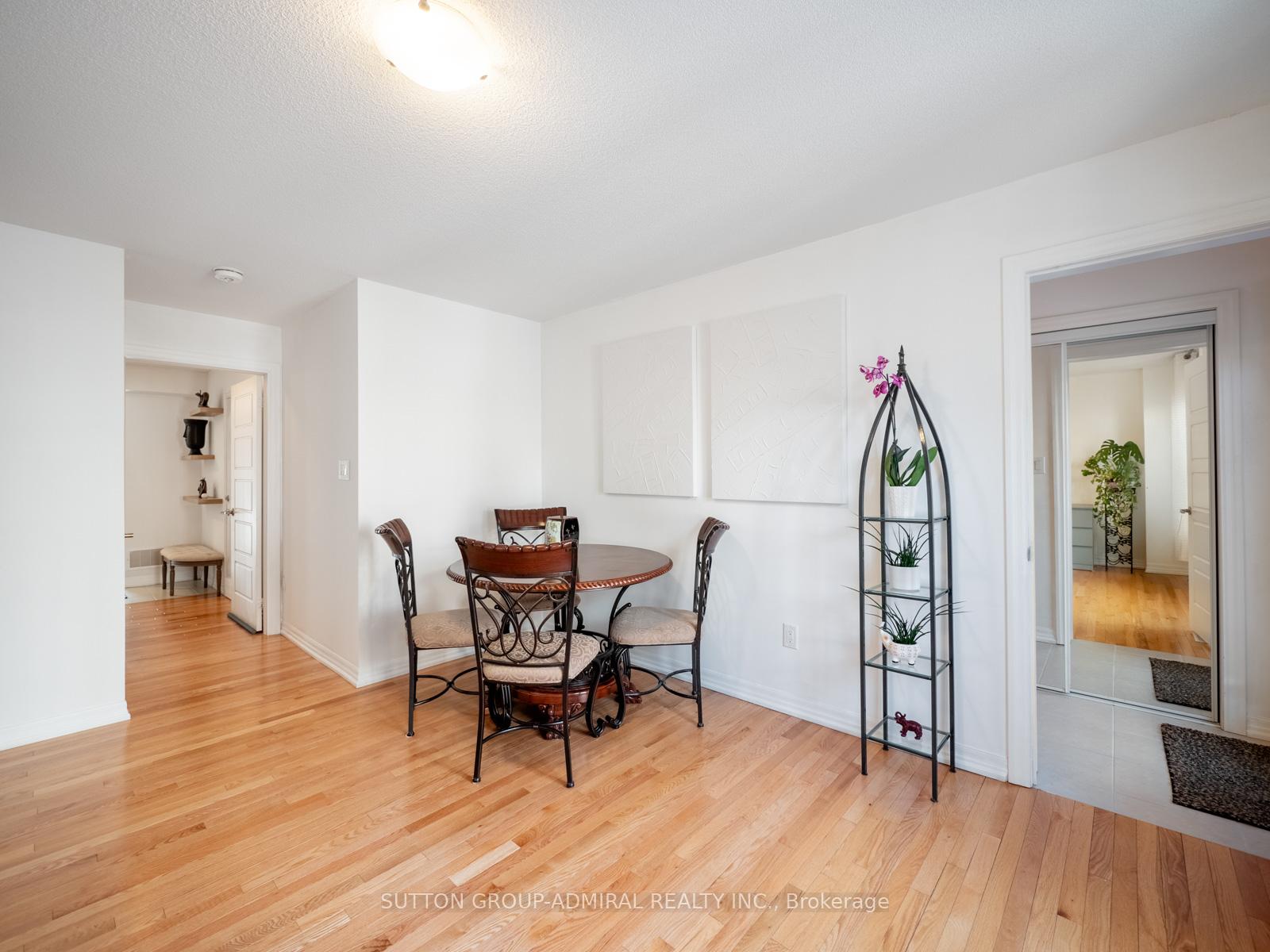 Photo 32 of 6 Vantage Loop, Newmarket, Woodland Hill — HOMEH