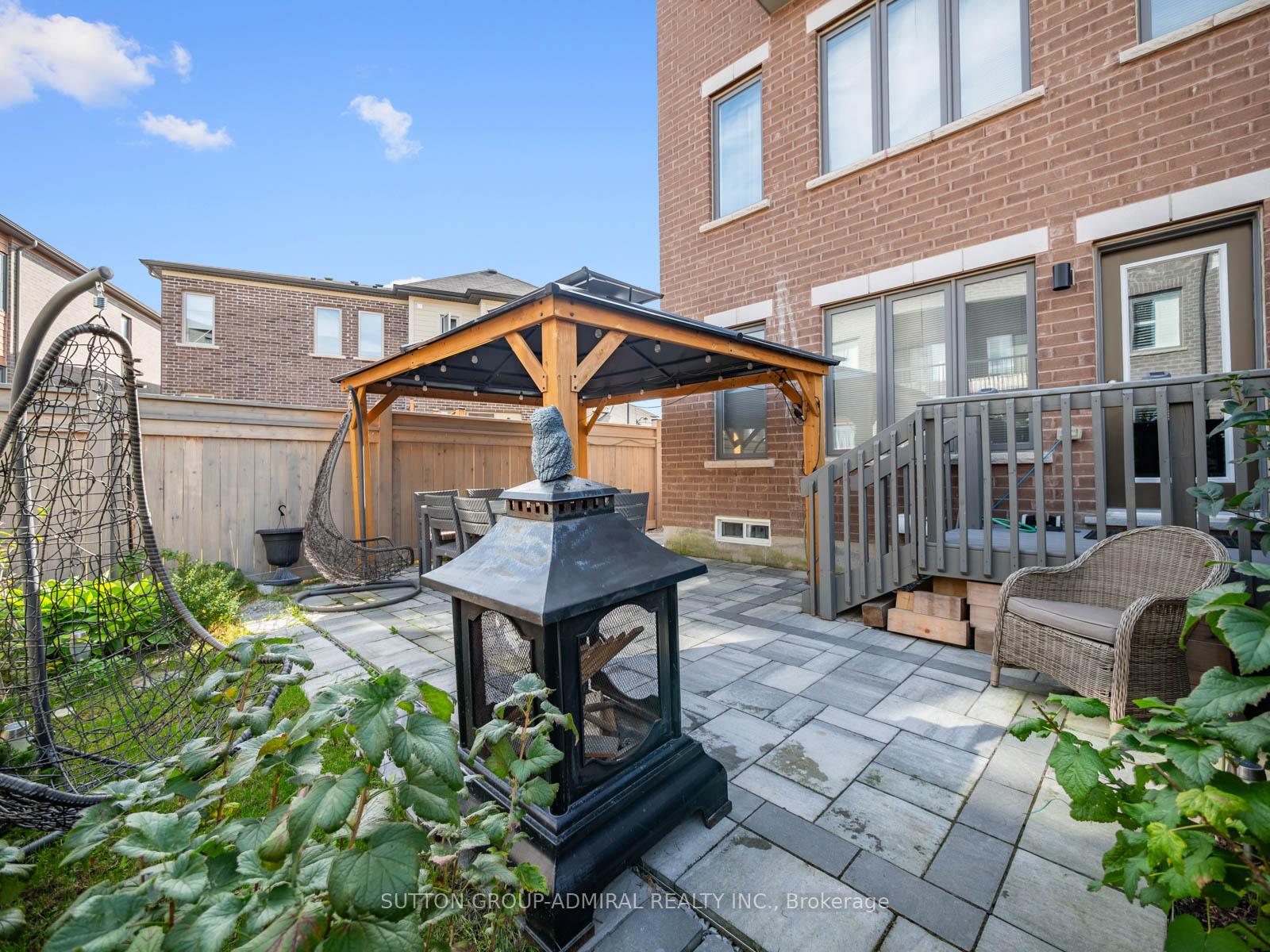 Photo 45 of 6 Vantage Loop, Newmarket, Woodland Hill — HOMEH