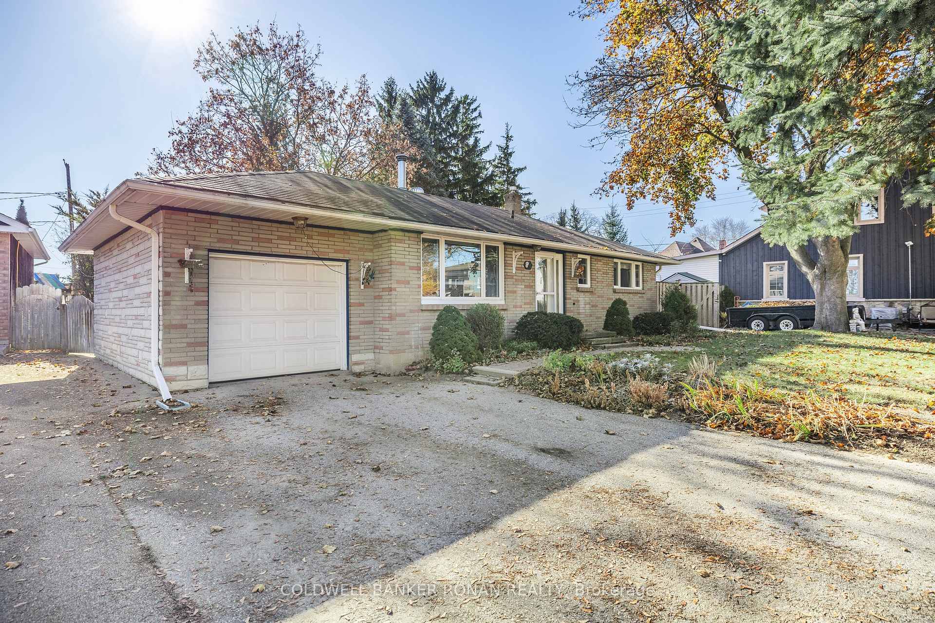 Photo 3 of 5 Richmond Street E, New Tecumseth, Tottenham — HOMEH