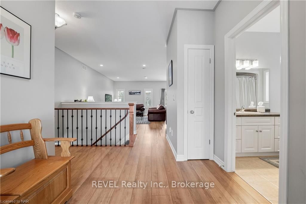 Photo 4 of 12 Cooper Court, Pelham, Fonthill — HOMEH