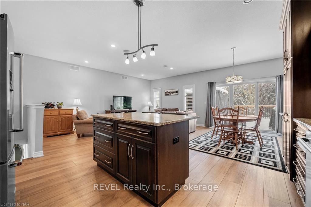 Photo 13 of 12 Cooper Court, Pelham, Fonthill — HOMEH