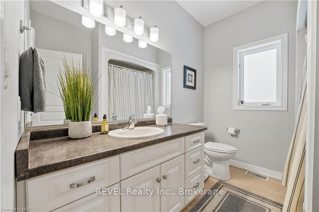 Photo 20 of 12 Cooper Court, Pelham, Fonthill — HOMEH