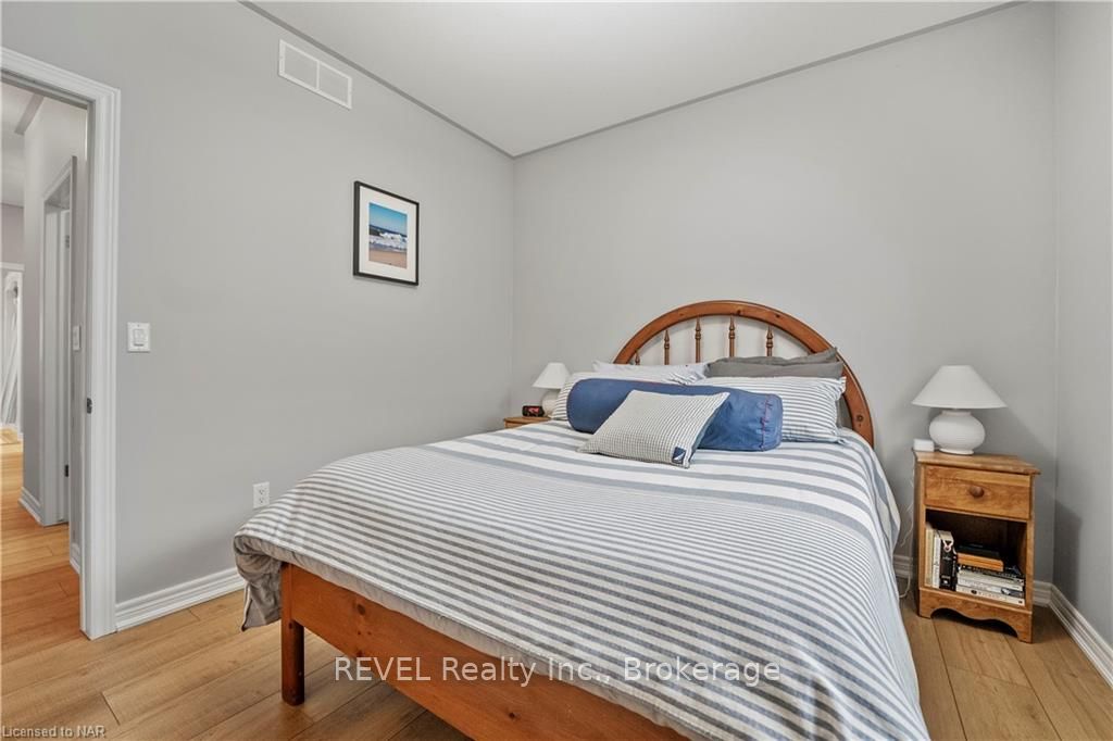 Photo 24 of 12 Cooper Court, Pelham, Fonthill — HOMEH