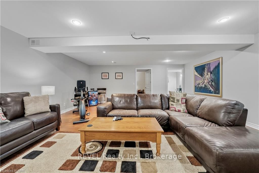 Photo 32 of 12 Cooper Court, Pelham, Fonthill — HOMEH