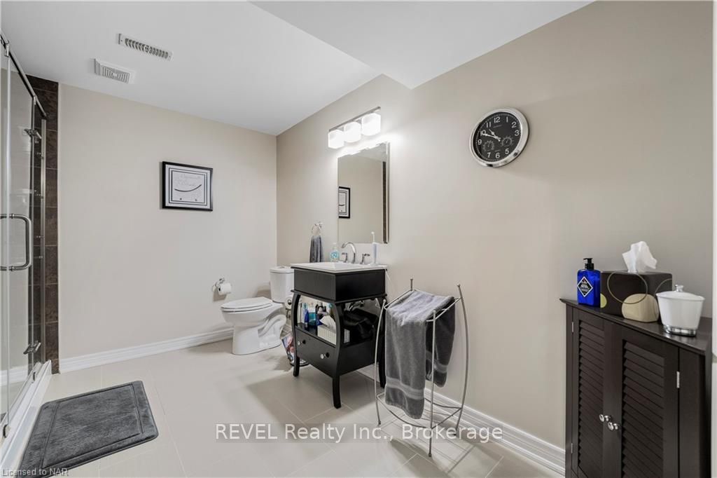 Photo 37 of 12 Cooper Court, Pelham, Fonthill — HOMEH