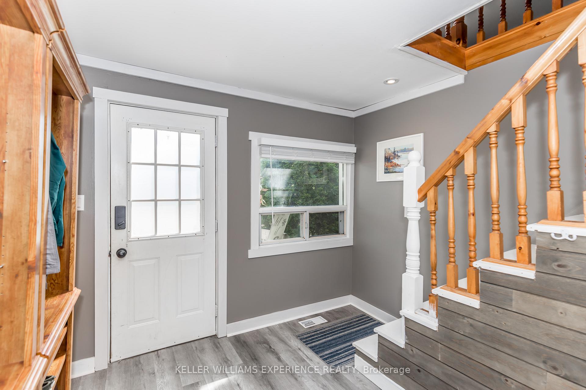 Photo 7 of 417 High Street, Orillia — HOMEH