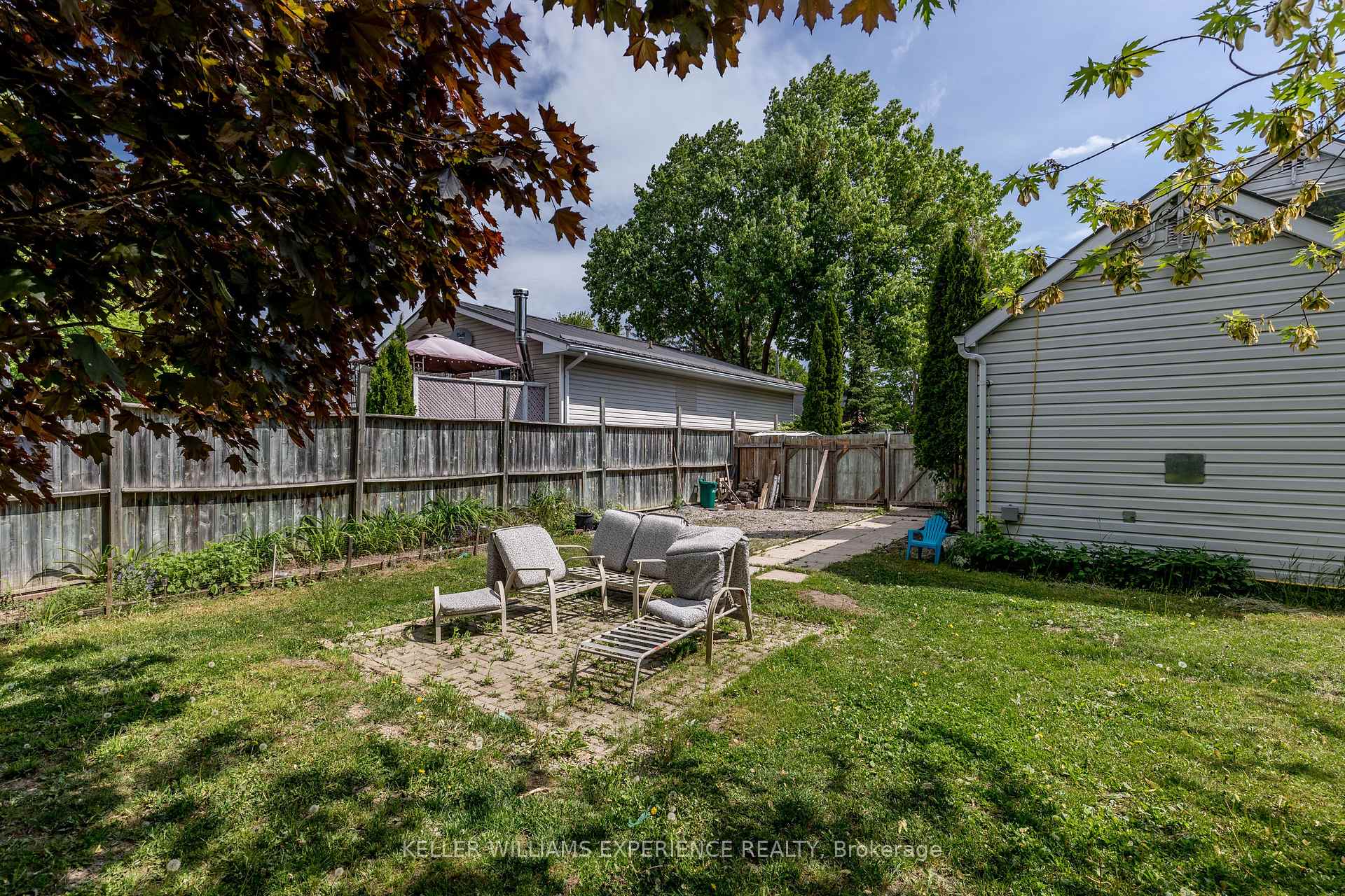 Photo 36 of 417 High Street, Orillia — HOMEH