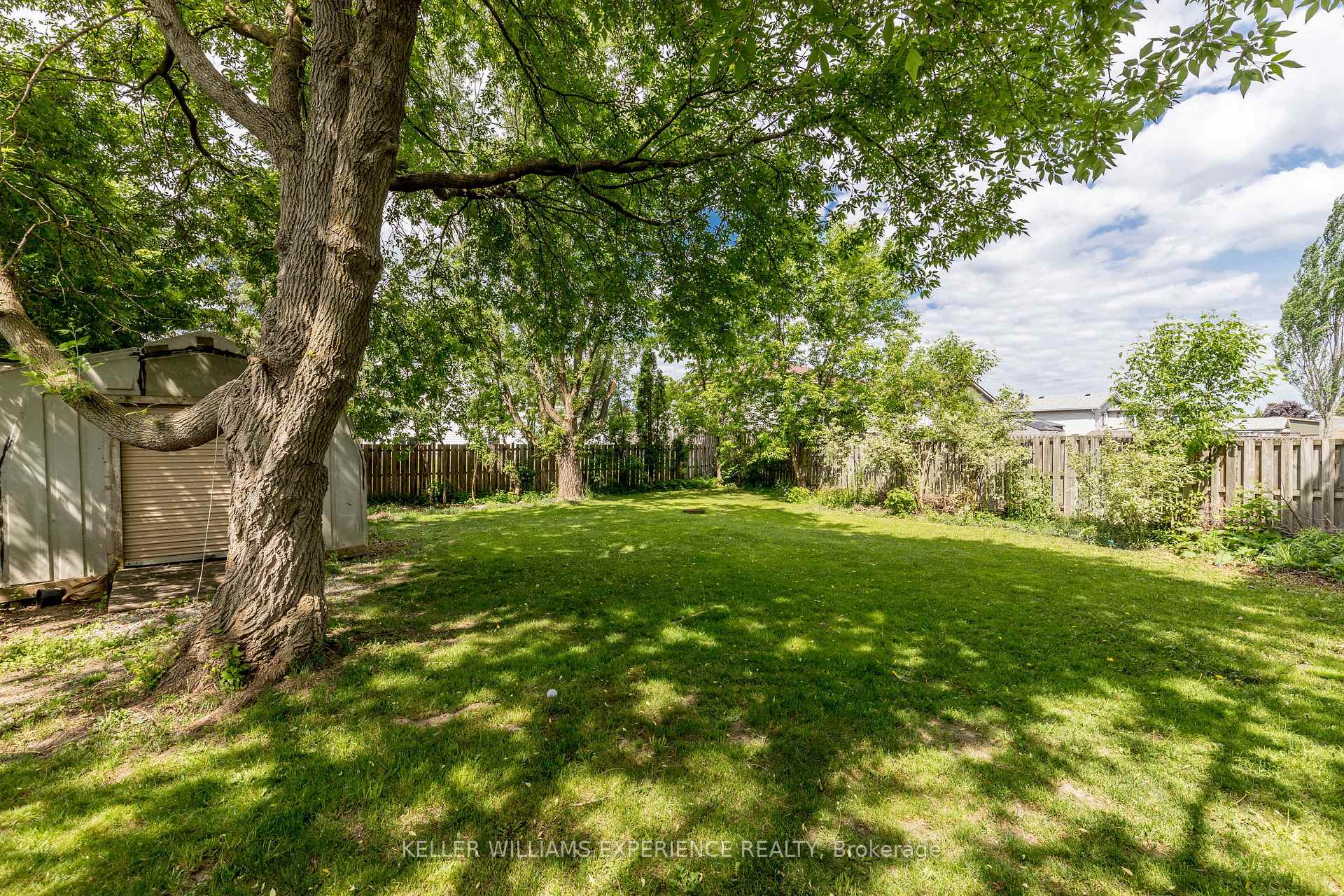 Photo 39 of 417 High Street, Orillia — HOMEH
