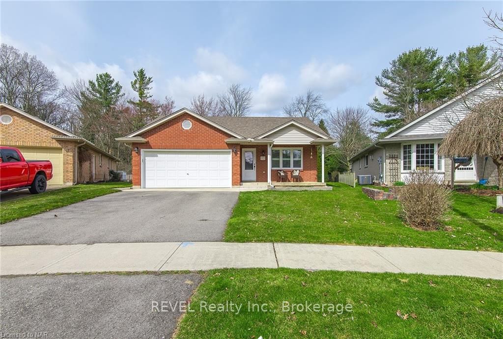 Photo 2 of 307 Beckett Cr, Pelham, Fonthill — HOMEH