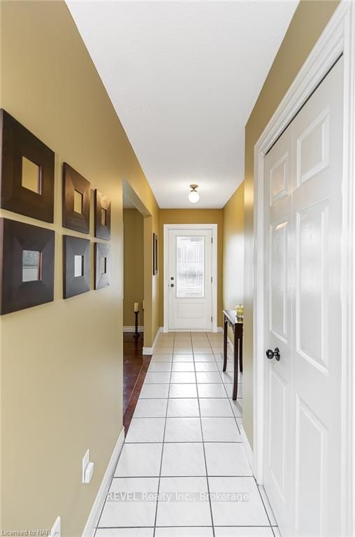 Photo 5 of 307 Beckett Cr, Pelham, Fonthill — HOMEH