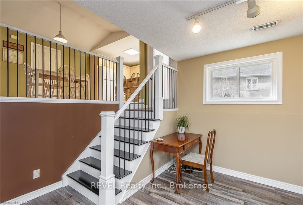 Photo 18 of 307 Beckett Cr, Pelham, Fonthill — HOMEH