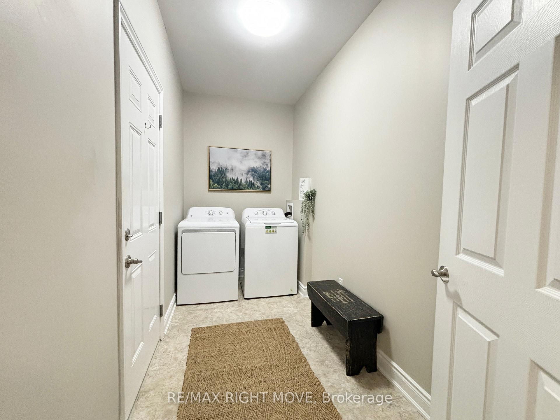 Photo 5 of 198 Lucy Lane, Orillia — HOMEH