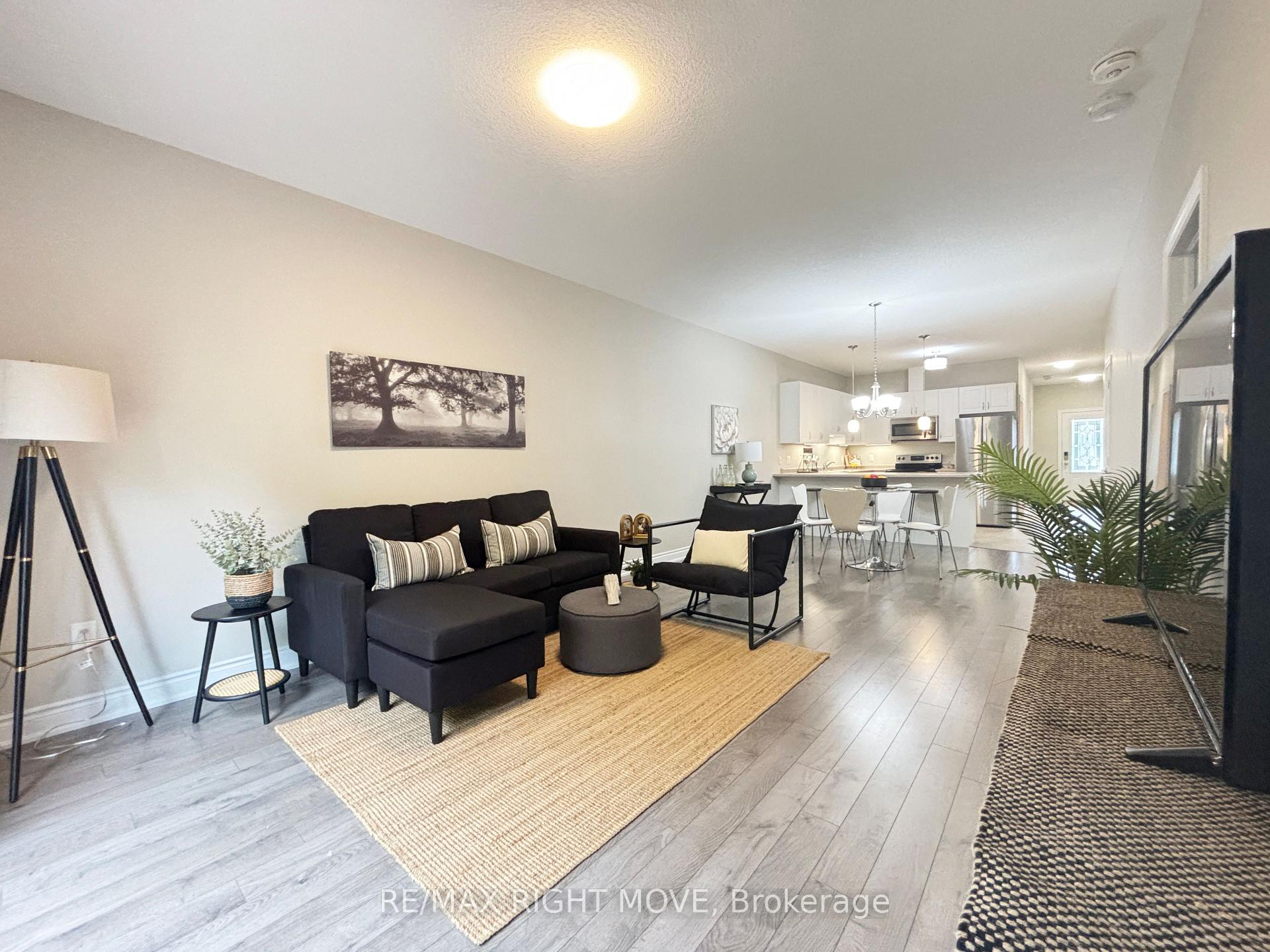 Photo 10 of 198 Lucy Lane, Orillia — HOMEH