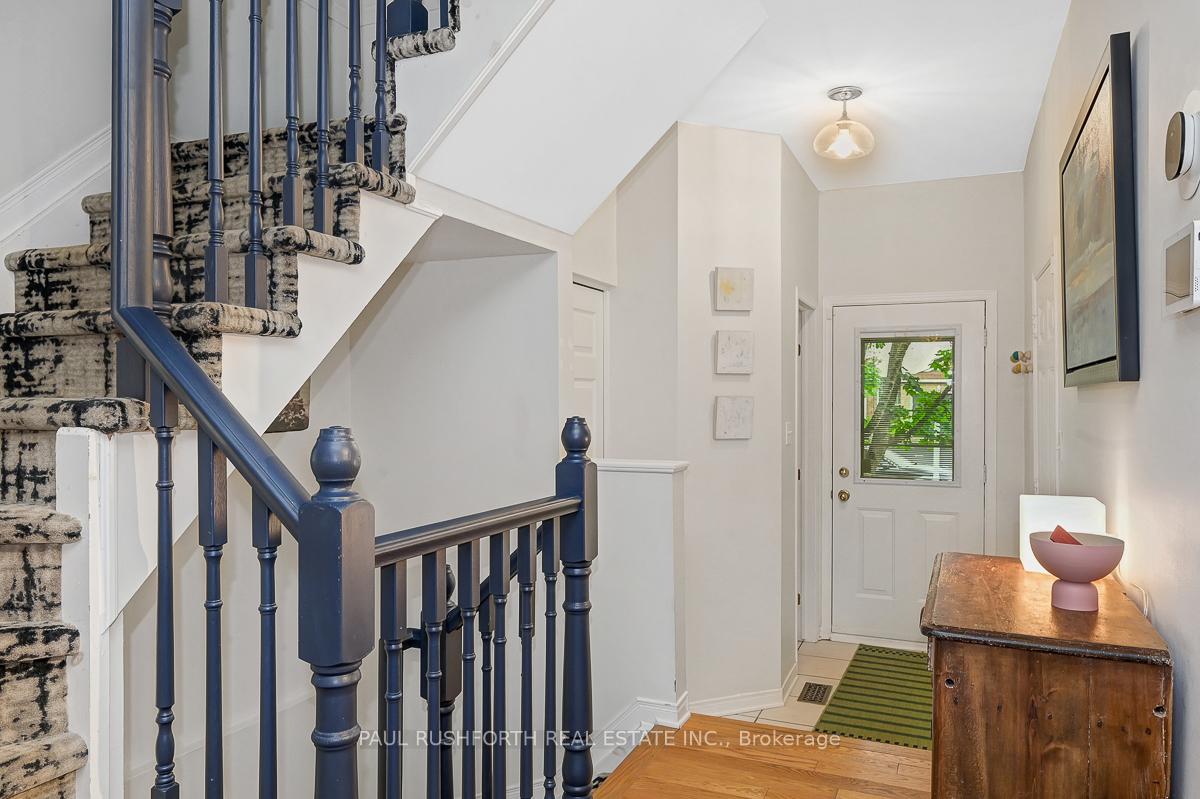 Photo 3 of 1138 Falconcrest Court, Ottawa, Chatelaine Village — HOMEH