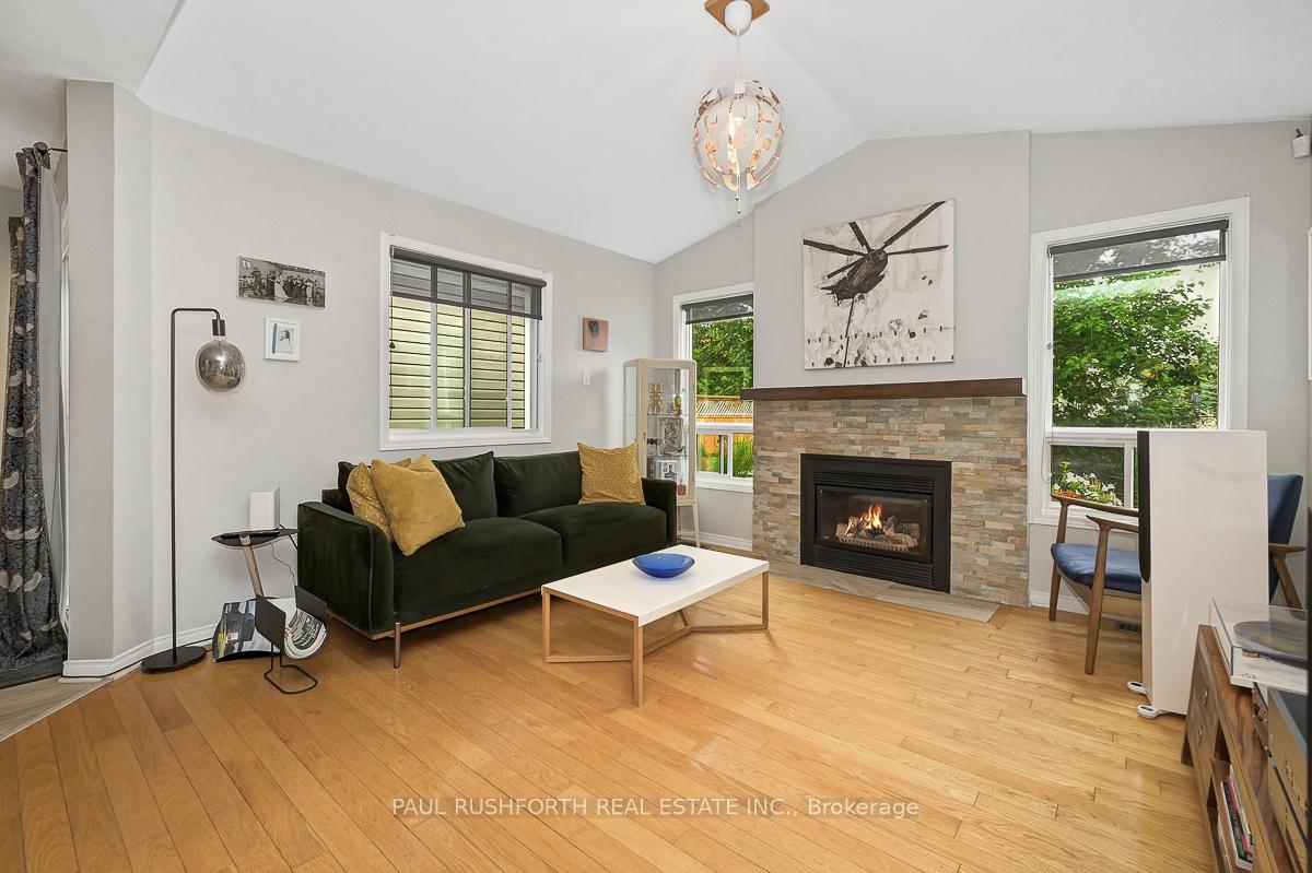 Photo 4 of 1138 Falconcrest Court, Ottawa, Chatelaine Village — HOMEH