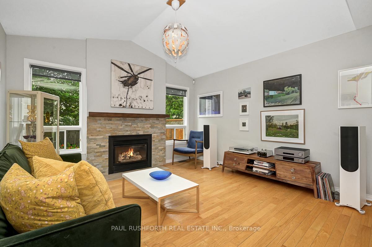 Photo 5 of 1138 Falconcrest Court, Ottawa, Chatelaine Village — HOMEH
