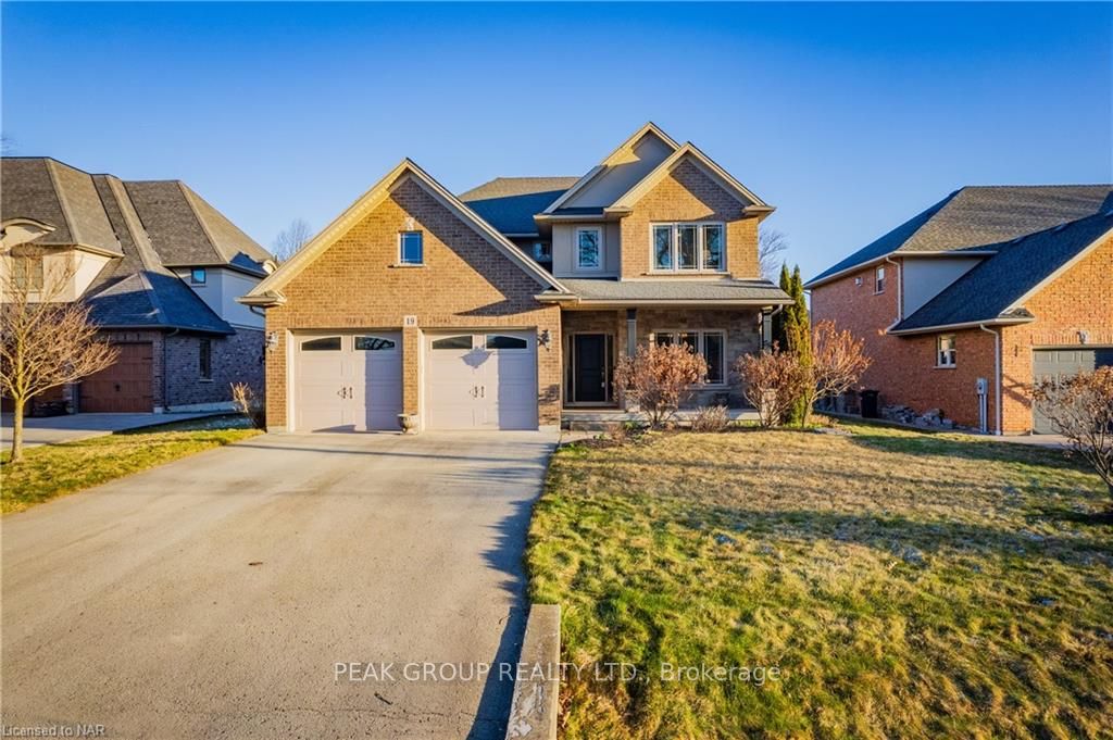 Photo 2 of 19 Merritt Road, Pelham, Fonthill — HOMEH