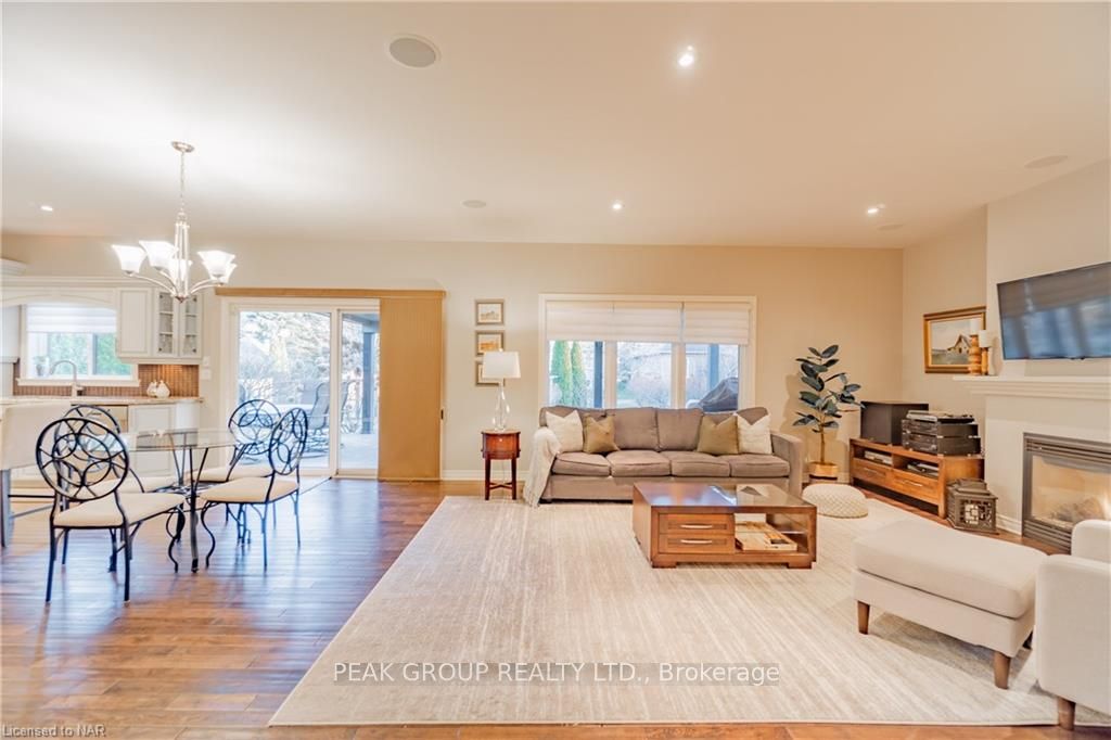 Photo 11 of 19 Merritt Road, Pelham, Fonthill — HOMEH