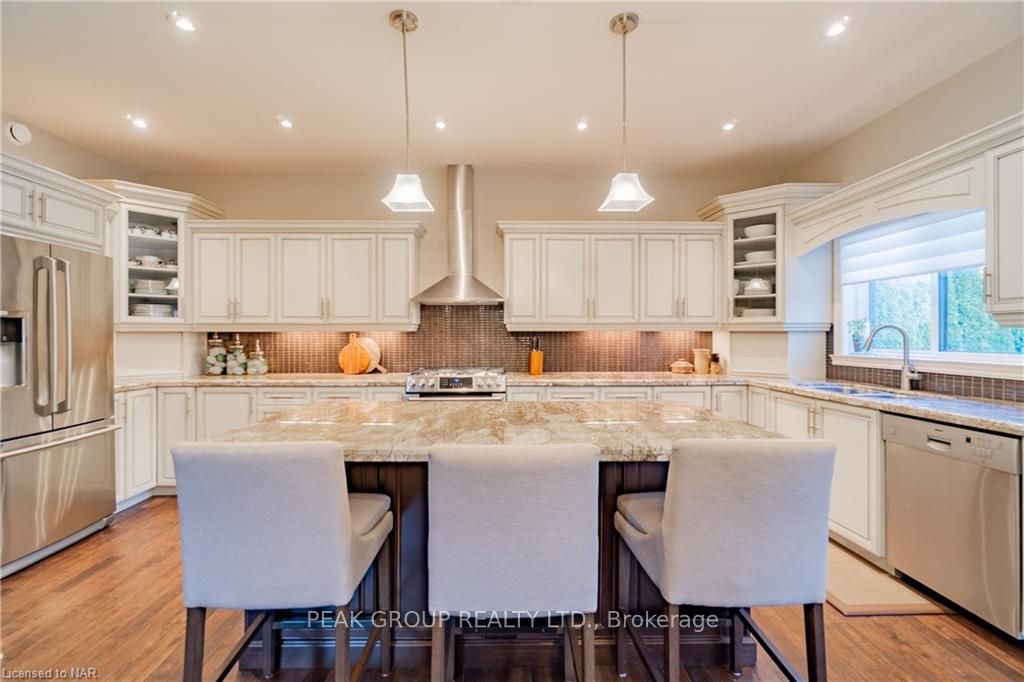Photo 13 of 19 Merritt Road, Pelham, Fonthill — HOMEH