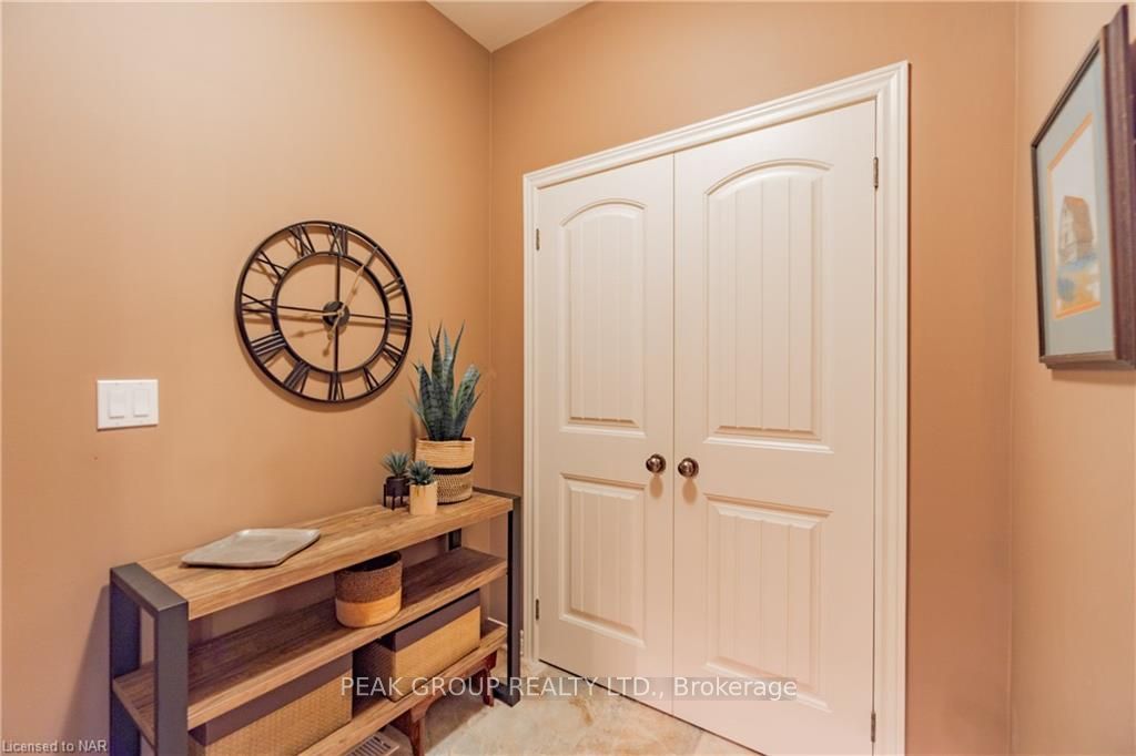 Photo 17 of 19 Merritt Road, Pelham, Fonthill — HOMEH