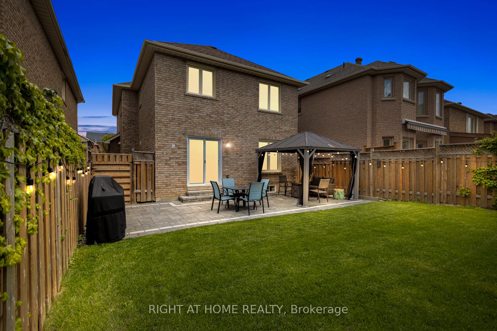 Photo 7 of 244 Rushbrook Drive, Newmarket, Summerhill Estates — HOMEH
