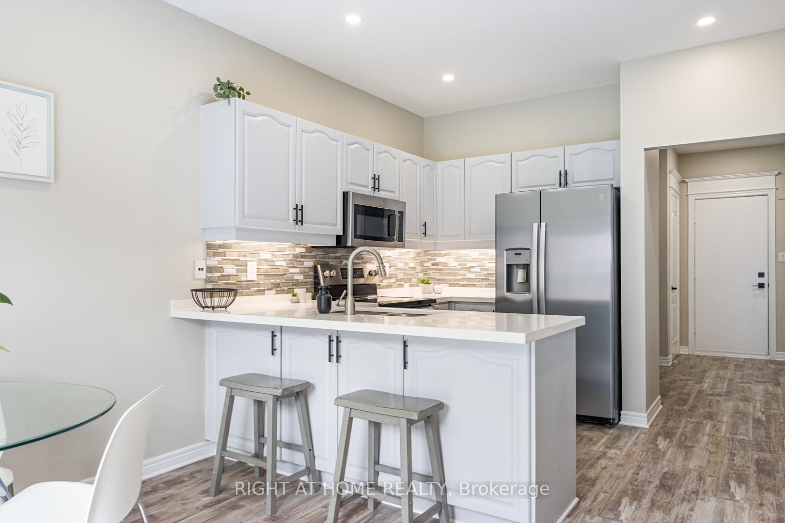 Photo 15 of 244 Rushbrook Drive, Newmarket, Summerhill Estates — HOMEH