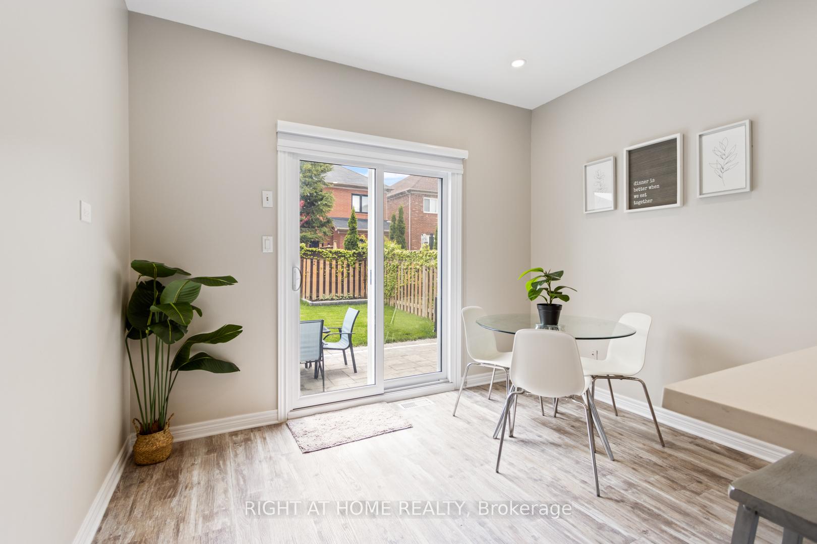 Photo 18 of 244 Rushbrook Drive, Newmarket, Summerhill Estates — HOMEH