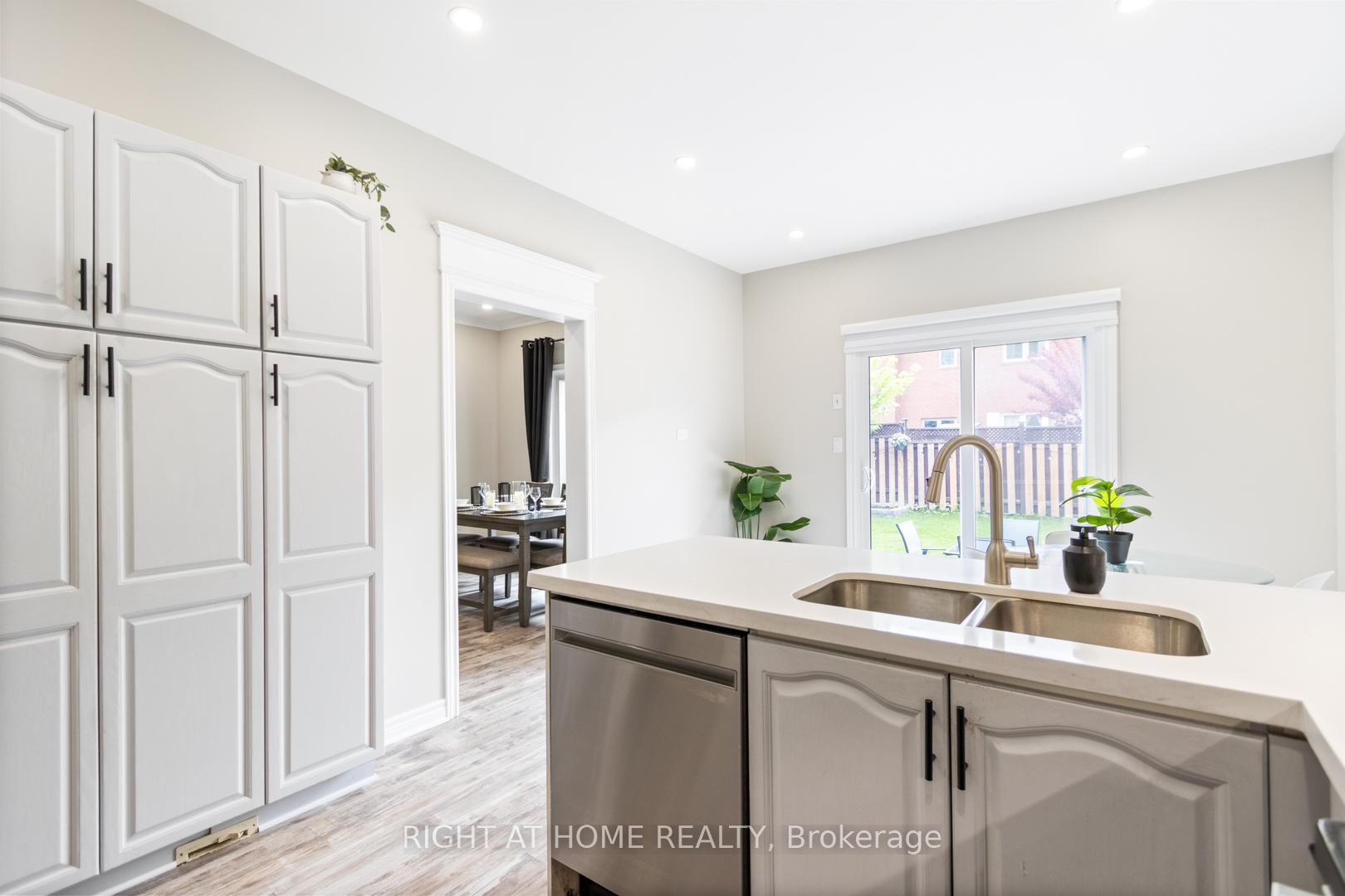 Photo 20 of 244 Rushbrook Drive, Newmarket, Summerhill Estates — HOMEH