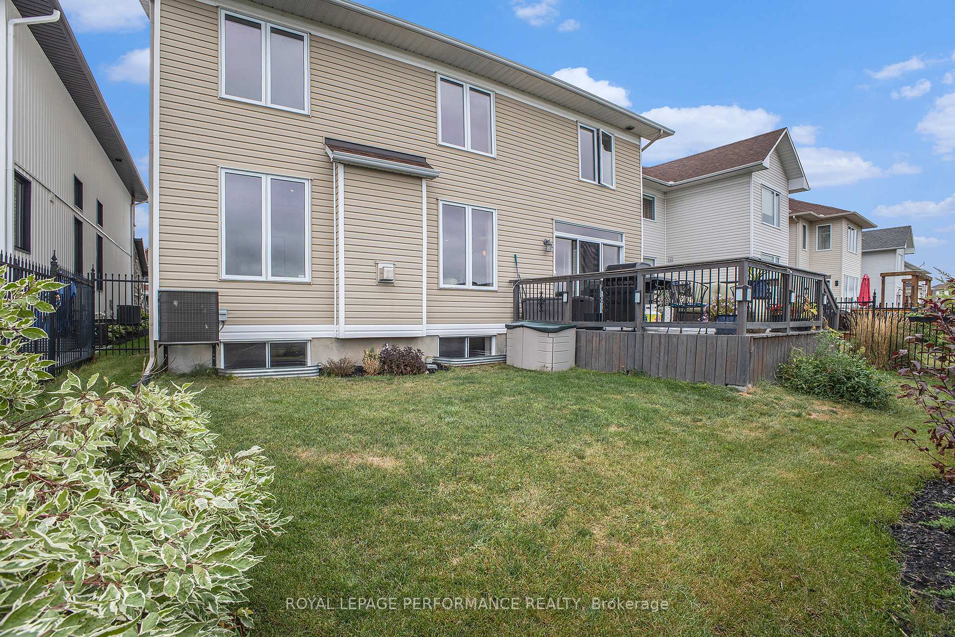 Photo 41 of 450 Frank Cauley Way, Ottawa, Avalon East — HOMEH