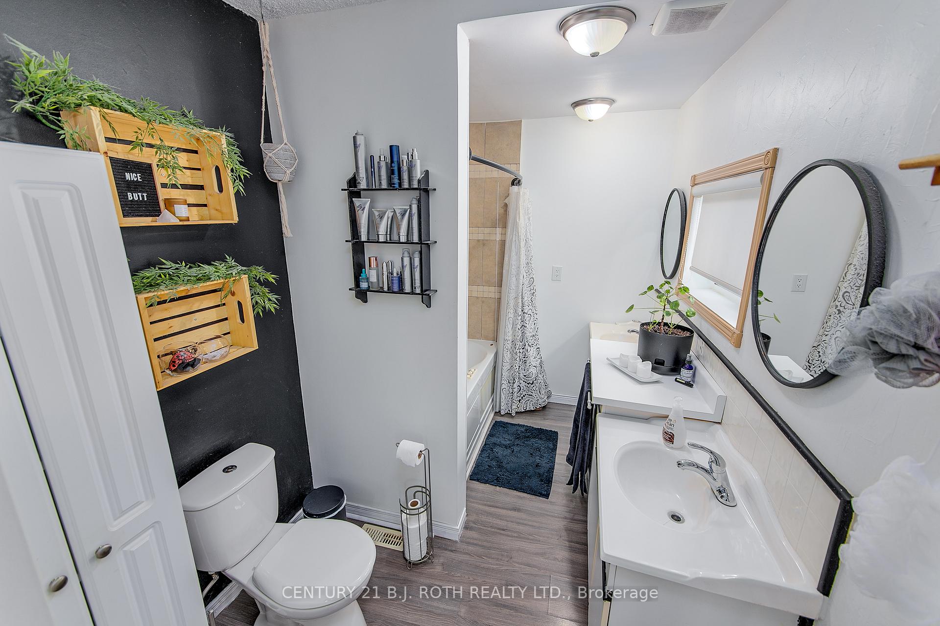 Photo 14 of 1 Lakeview Avenue, Orillia — HOMEH