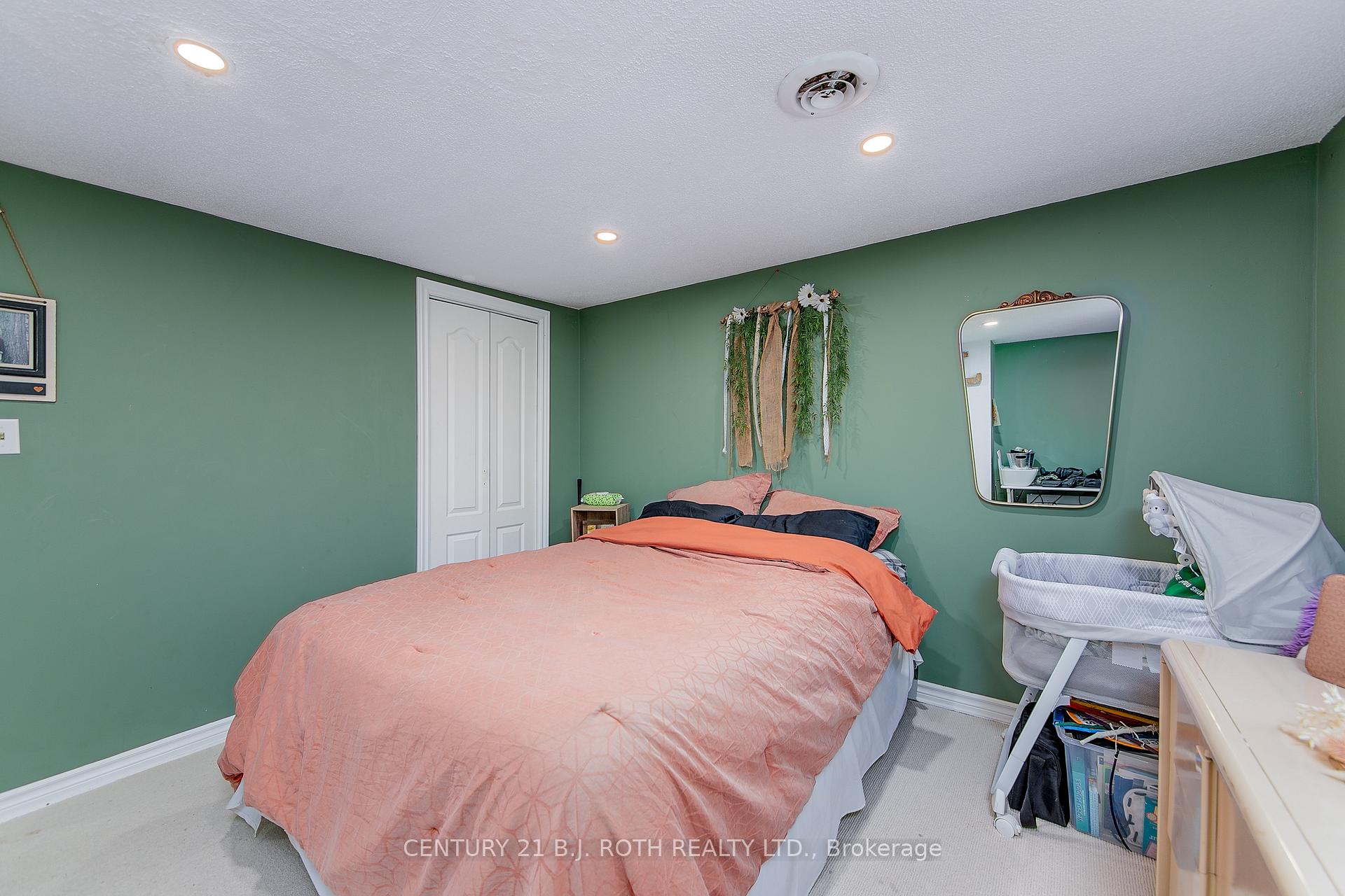 Photo 19 of 1 Lakeview Avenue, Orillia — HOMEH