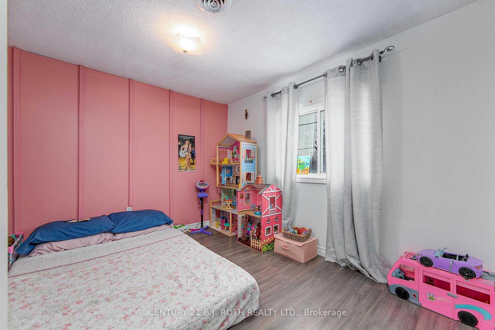Photo 20 of 1 Lakeview Avenue, Orillia — HOMEH