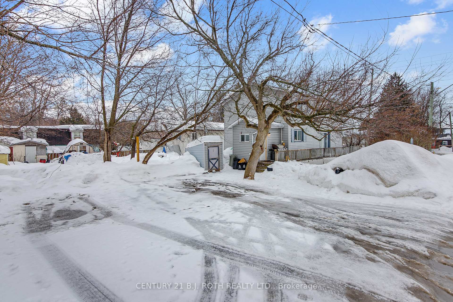 Photo 25 of 1 Lakeview Avenue, Orillia — HOMEH