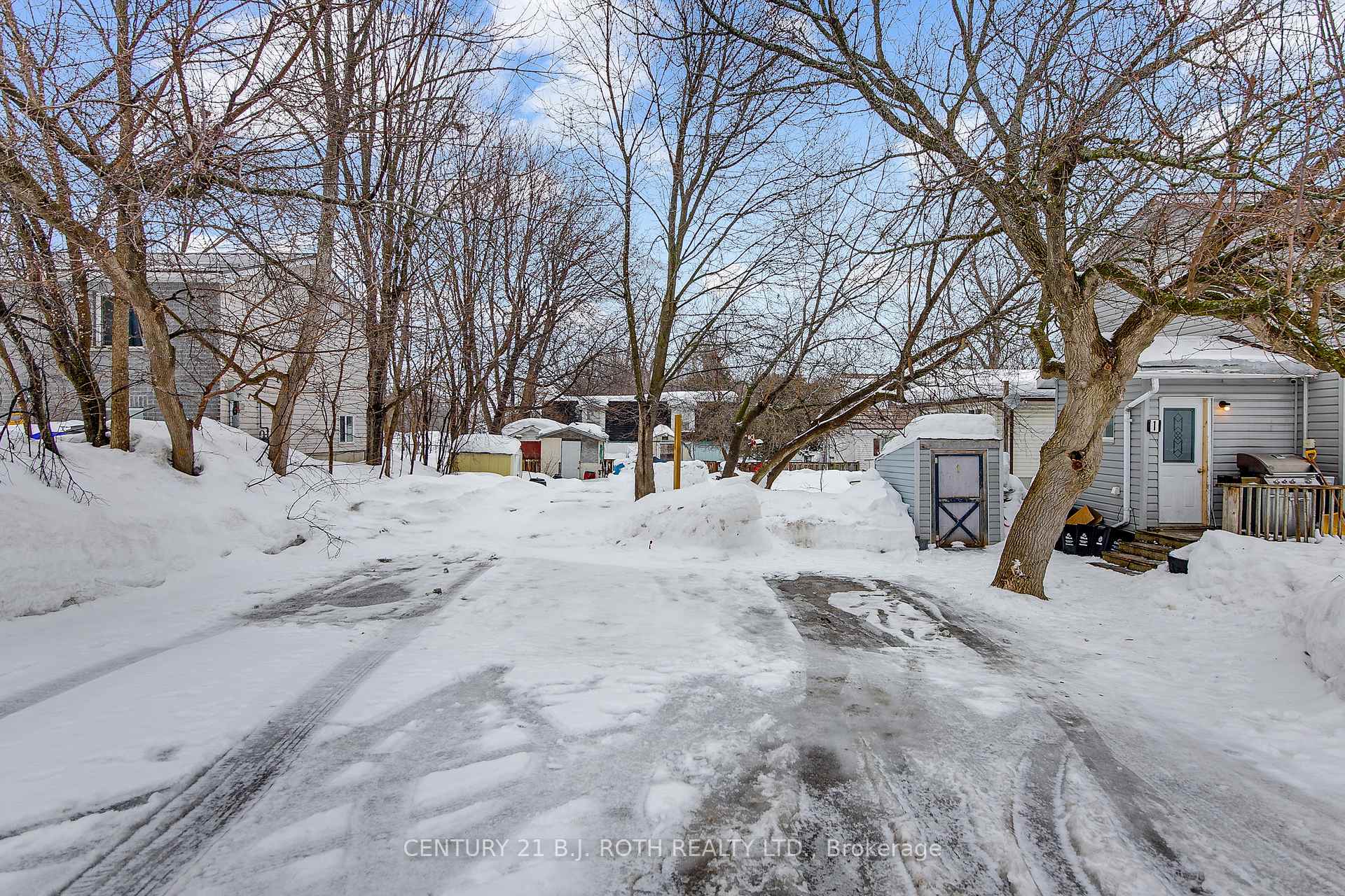Photo 26 of 1 Lakeview Avenue, Orillia — HOMEH