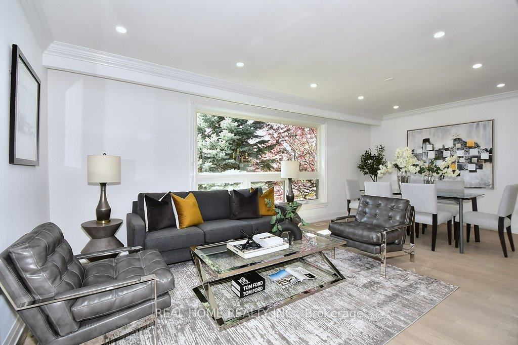 Photo 5 of 51 Gladman Avenue, Newmarket, Central Newmarket — HOMEH