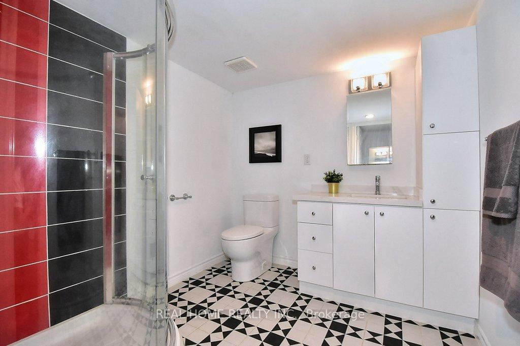 Photo 33 of 51 Gladman Avenue, Newmarket, Central Newmarket — HOMEH